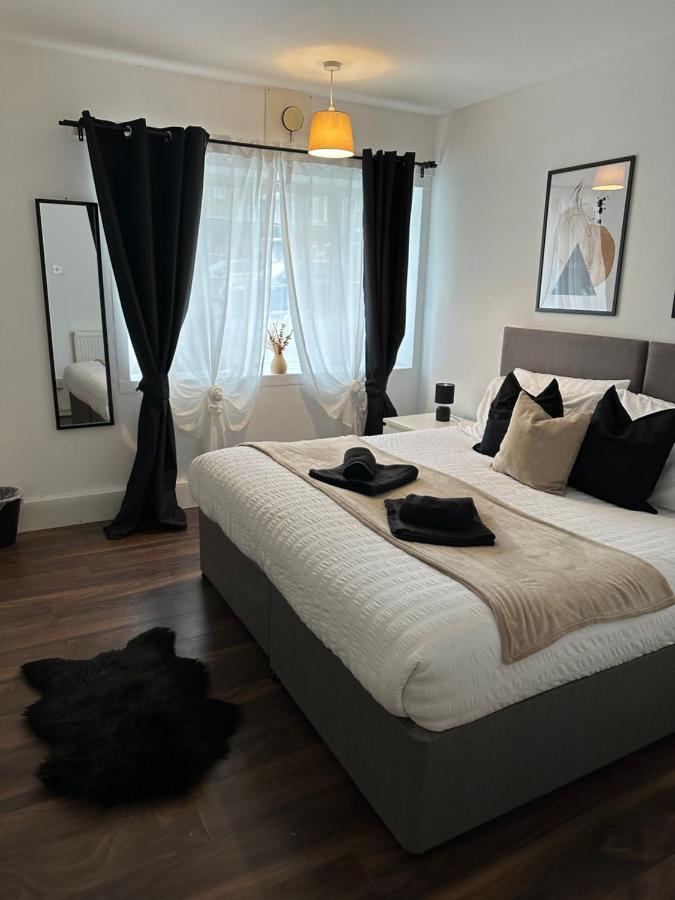 Lovely 2Bedroom 4Mins From Wimbledon Station Londra Dış mekan fotoğraf