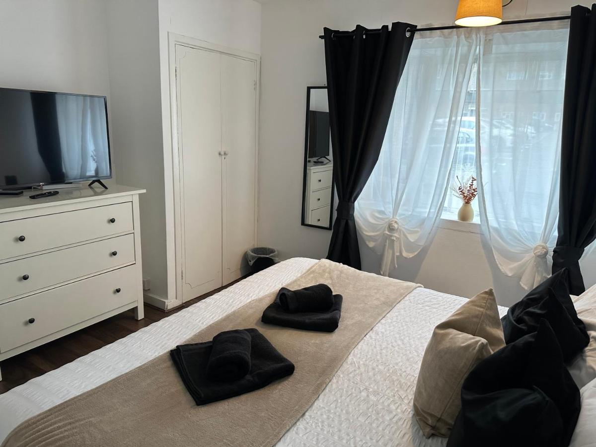 Lovely 2Bedroom 4Mins From Wimbledon Station Londra Dış mekan fotoğraf