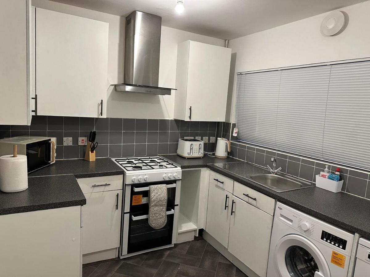 Lovely 2Bedroom 4Mins From Wimbledon Station Londra Dış mekan fotoğraf