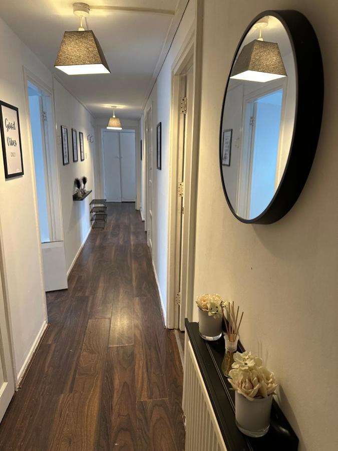 Lovely 2Bedroom 4Mins From Wimbledon Station Londra Dış mekan fotoğraf