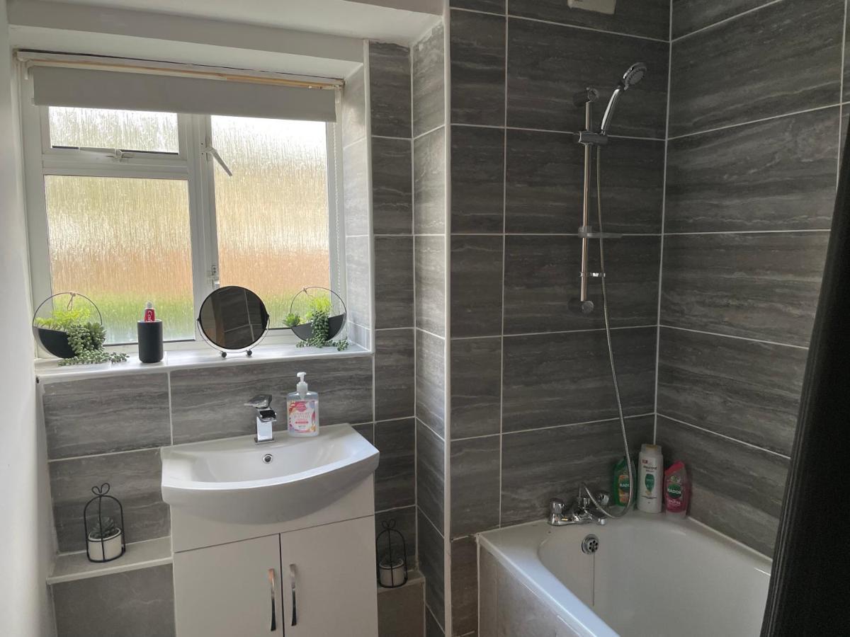 Lovely 2Bedroom 4Mins From Wimbledon Station Londra Dış mekan fotoğraf