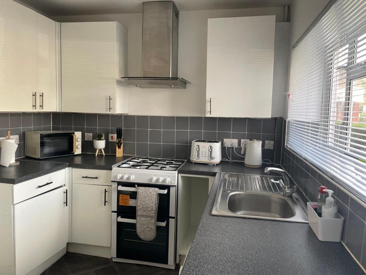 Lovely 2Bedroom 4Mins From Wimbledon Station Londra Dış mekan fotoğraf